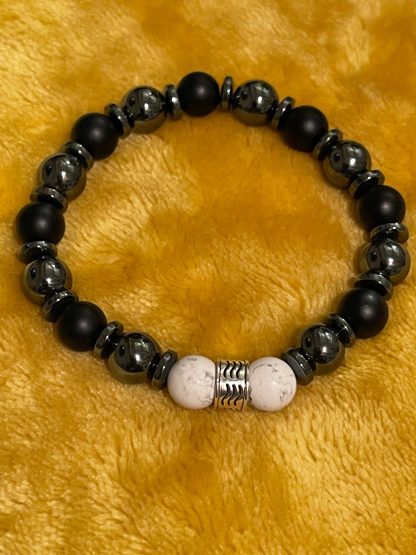 Ladies Howlite Beaded Bracelet