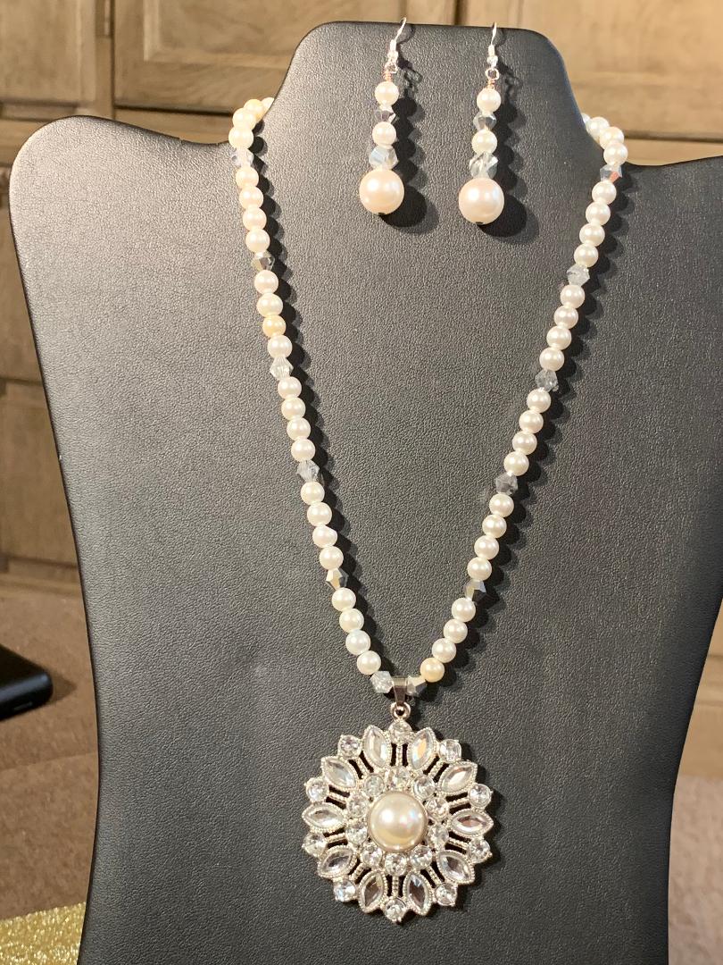 Pearl and Crystal Flower Necklace and Earring Set